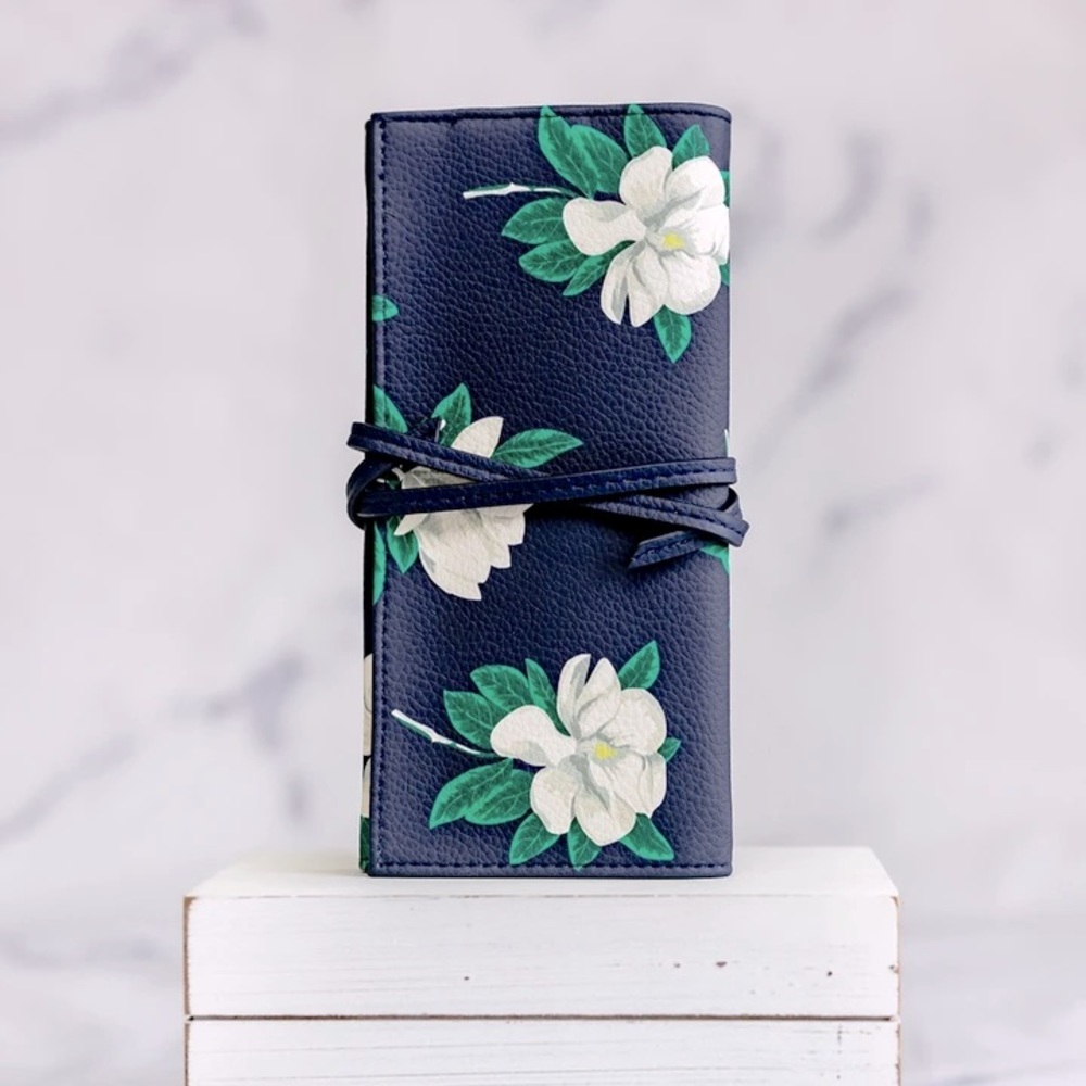 Draper James Travel Floral Jewelry Roll